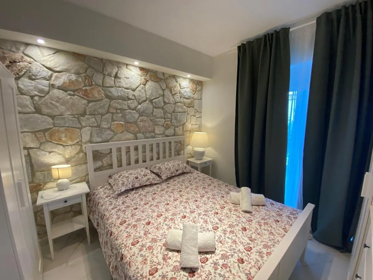 Apartament Luxury Flat In Chanioti  Hanioti